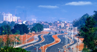 ��ɫ�л���һ·